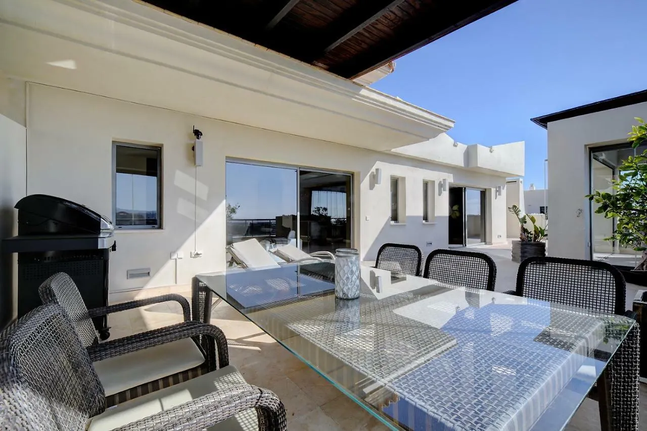 Apartment Acosta,Los Flamingos -Golf & Sea Views Estepona