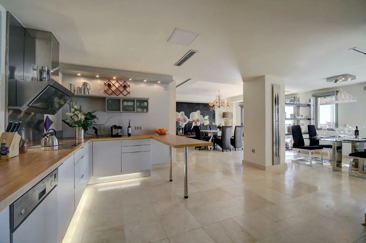 Apartment Acosta,Los Flamingos -Golf & Sea Views Estepona Spain